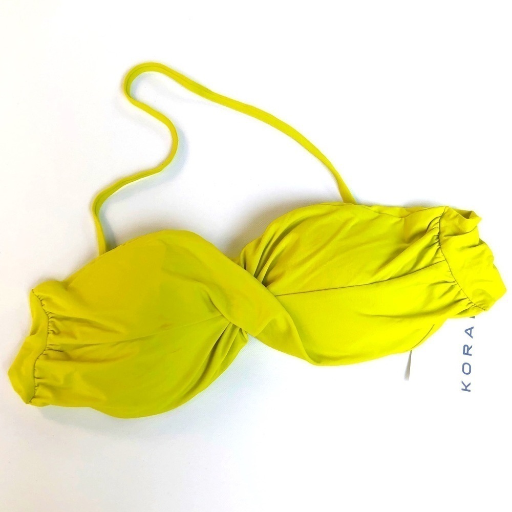 𝅺Koral Lime green bikini top